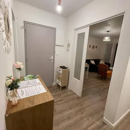 Cosy A Cenon, Proche Transports Apartment