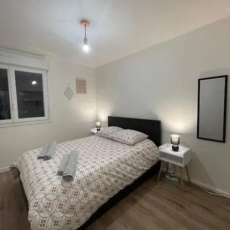 Apartmán Cosy A Cenon, Proche Transports Cenon