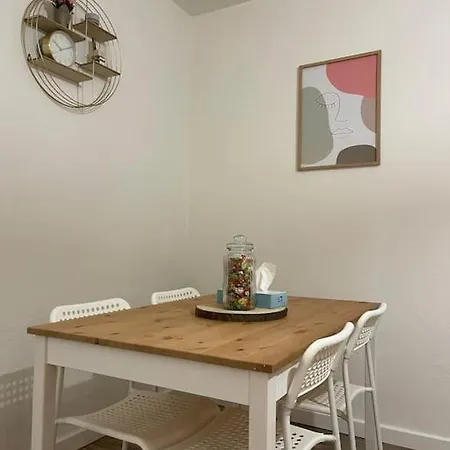 Apartment Cosy A Cenon, Proche Transports *